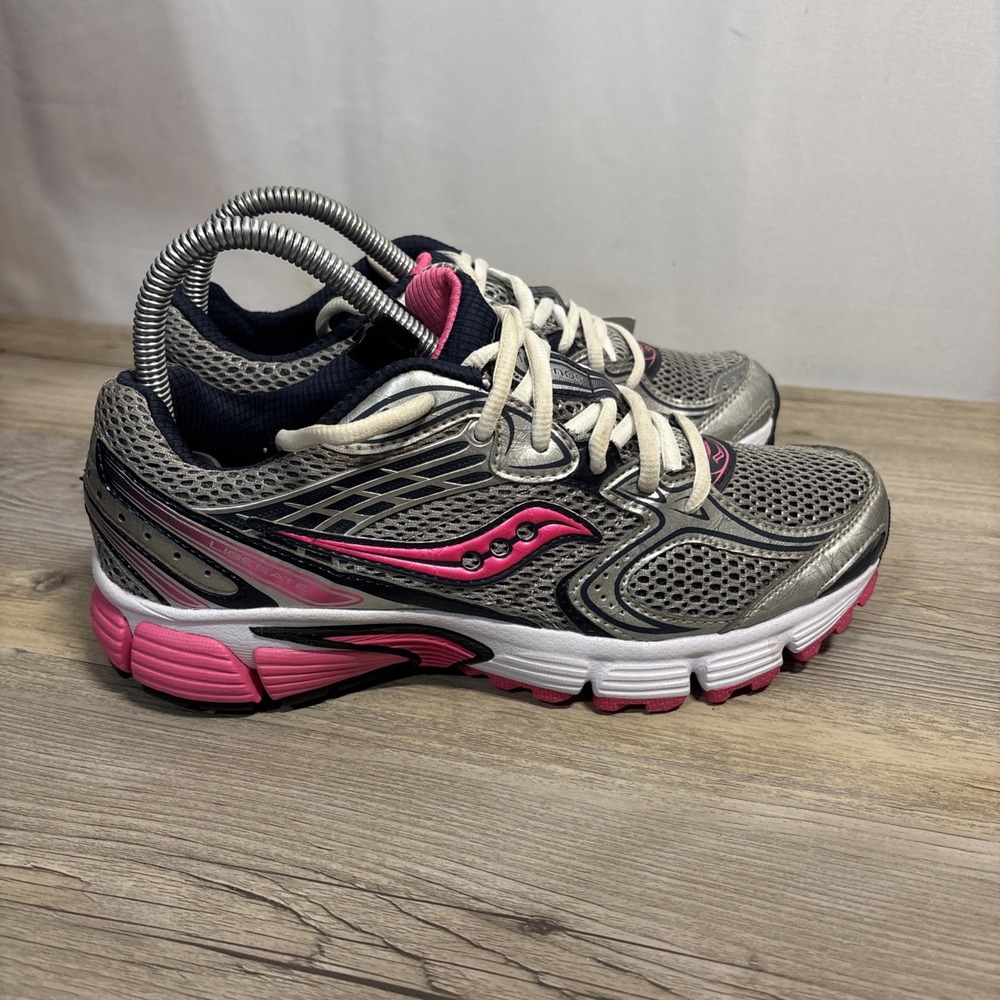 Saucony Liberate Women's 7.5 Gray Silver Pink‎ White Blue Running Shoe S15231-2 - Picture 2 of 10